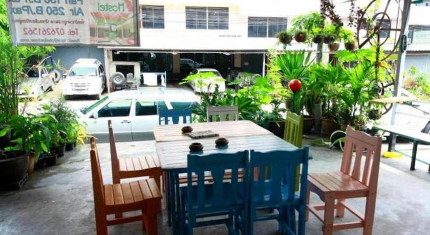 OYO 586 I Hostel Phuket Exterior foto